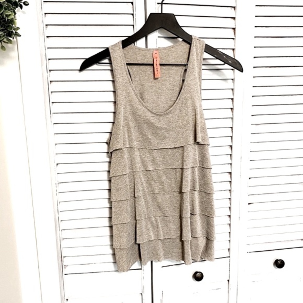Eight sixty ruffle tiered tank top M
